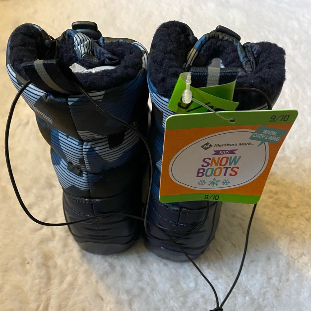 NWT Members Mark toddler snow boots